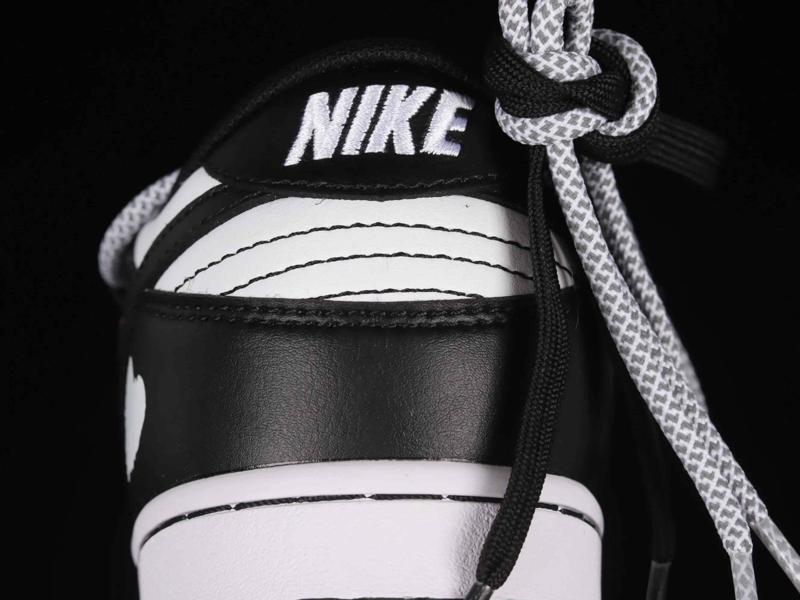 All Categories Nk SB Dunk Series Nk SB Dunk Low Low-top Sneakers Nk Dunk Low Black and White Red Panda Valentine's Day Customized Deconstructed Strap Casual Sneakers DD1503-106